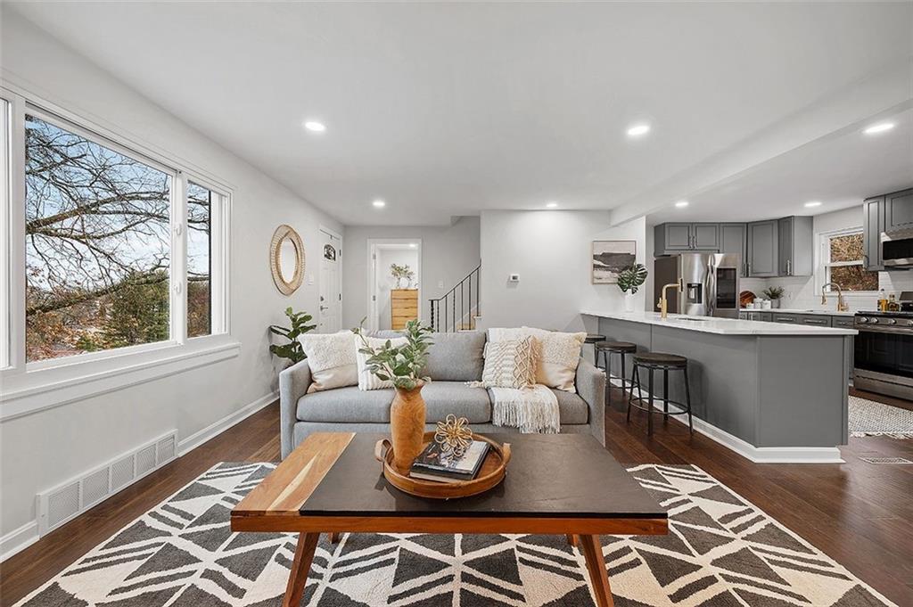 1171 Arrowood Drive Pittsburgh, PA 15243 - Photo 5 of 44