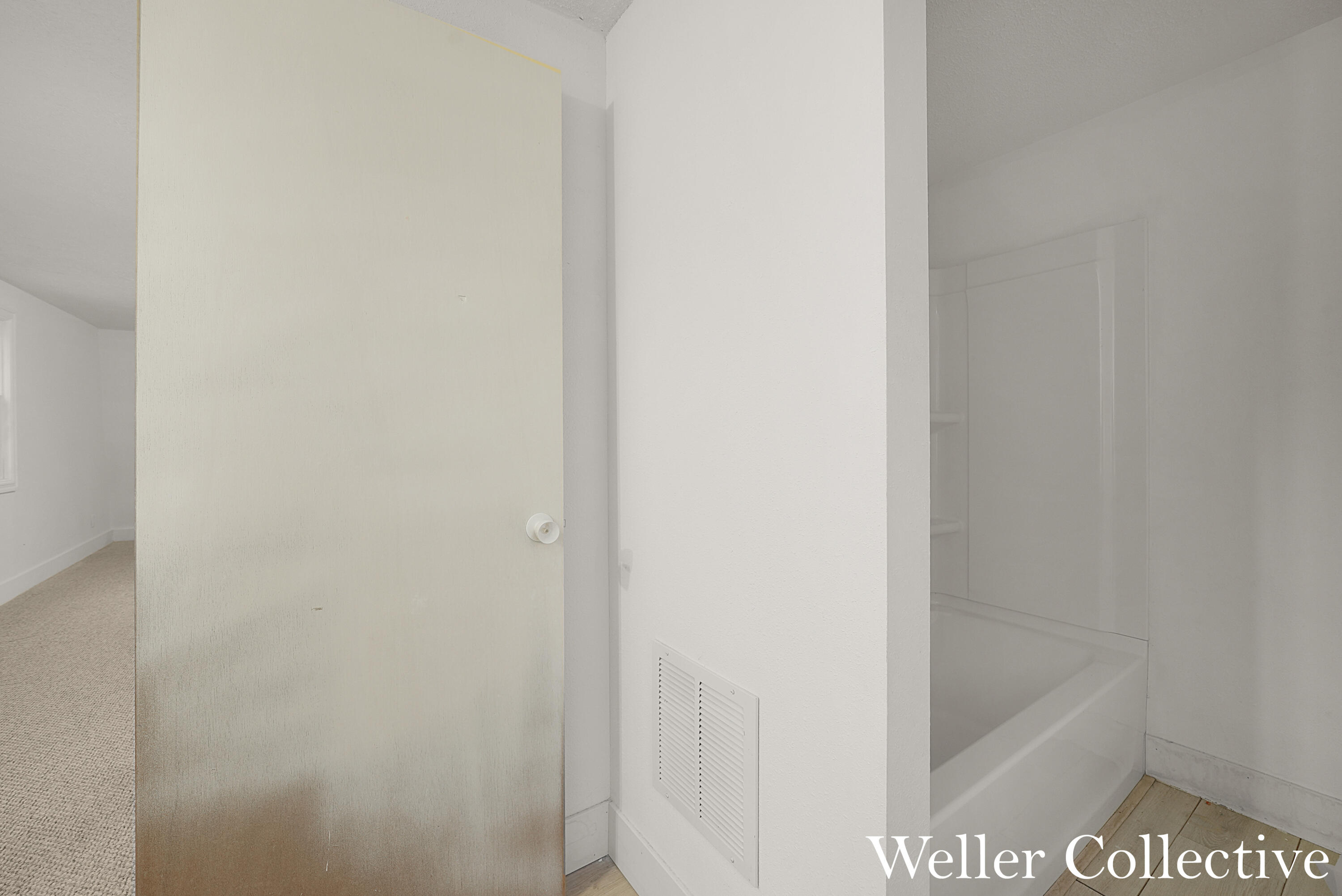 11241 Evergreen Road Gowen, MI 49326 - Photo 25 of 34 Upper Bath