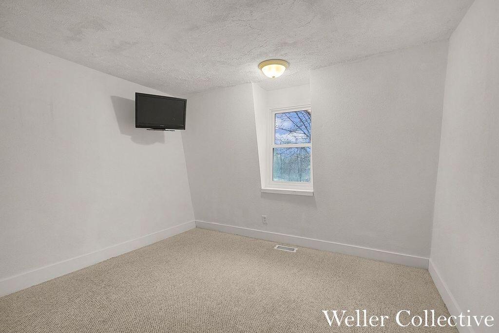 11241 Evergreen Road Gowen, MI 49326 - Photo 30 of 34 8NBKdYFg
