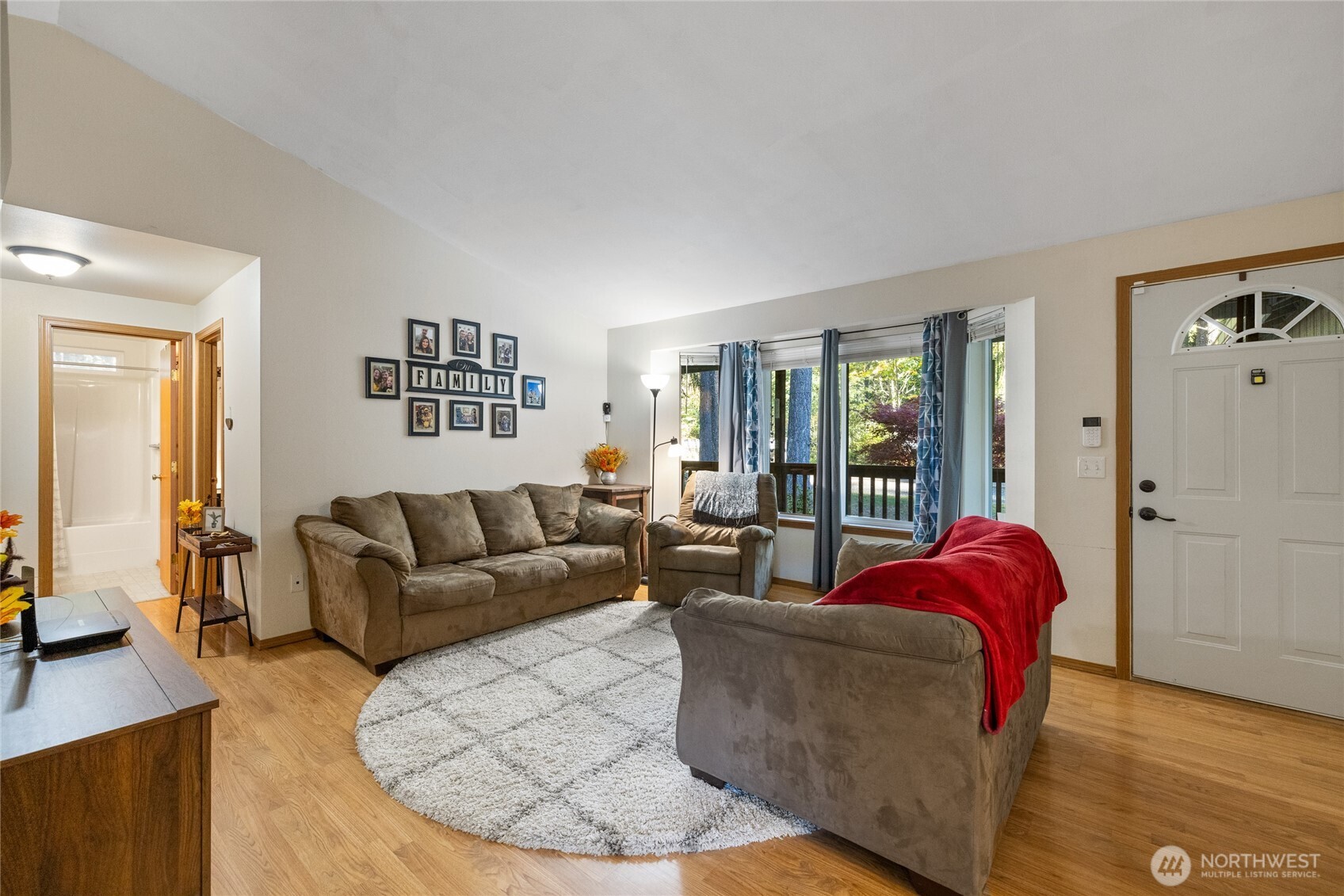 18441 Blue Hills Loop Southeast Yelm, WA 98597 - Photo 5 of 40