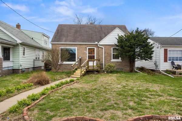 $110,000 | 2306 West Laura Avenue, West Peoria, IL 61604