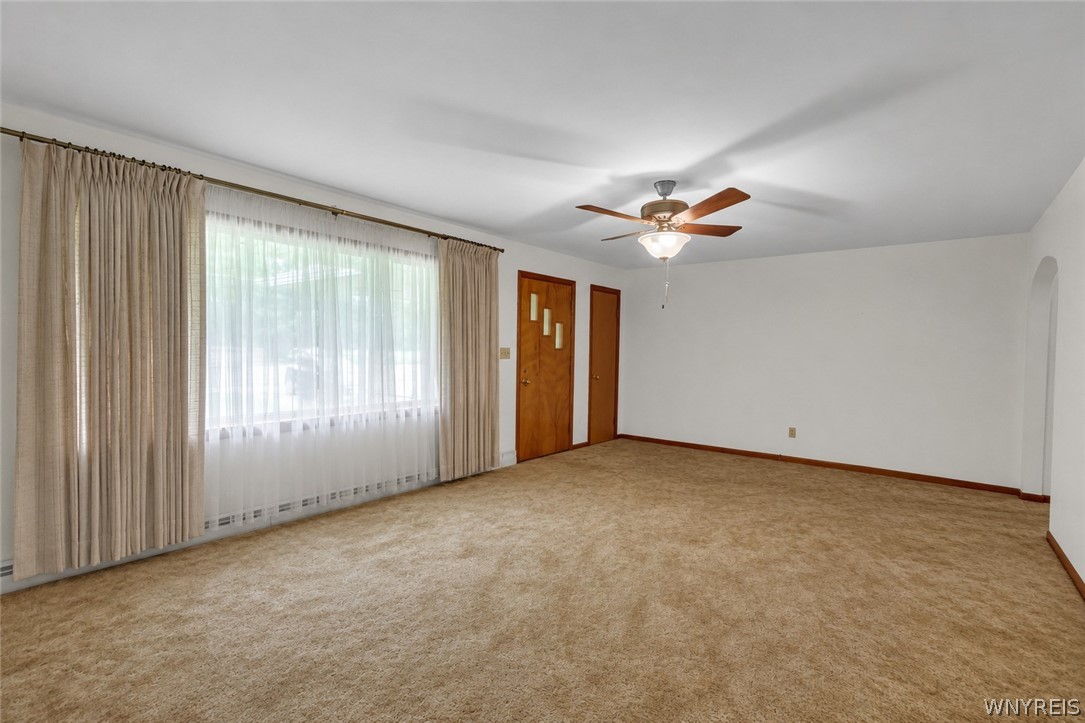 10413 Erie Road Brant, NY 14081 - Photo 19 of 33 Living Room