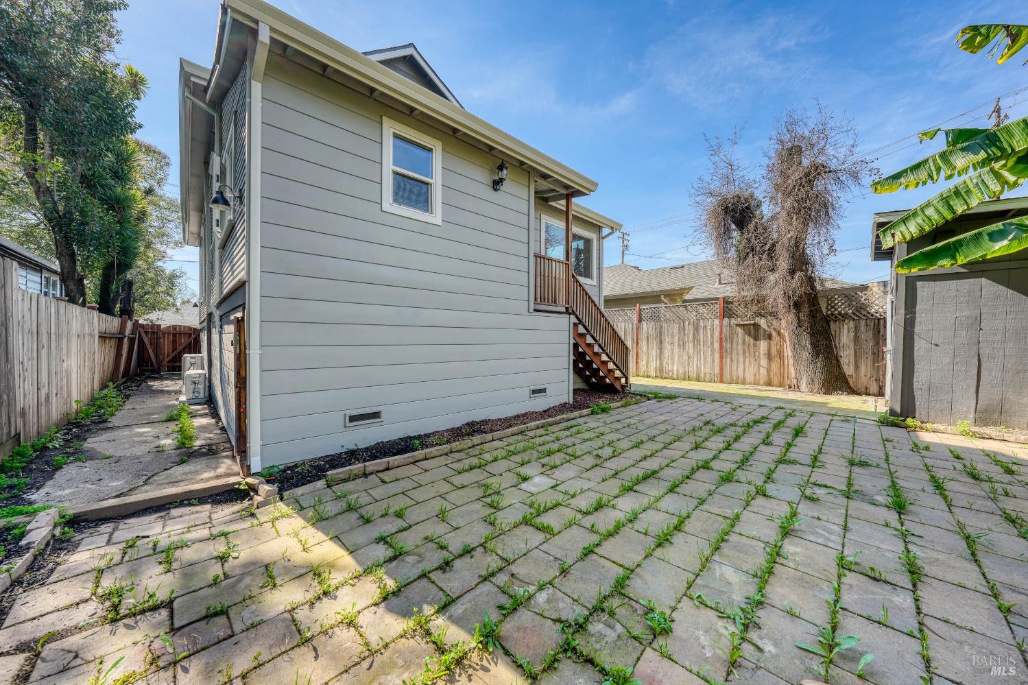 107 Sebastopol Avenue Santa Rosa, CA 95407 - Photo 32 of 33 a backyard of a house