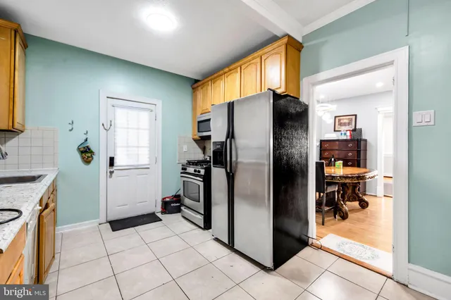 $319,000 | 18 Elm Avenue, Upper Darby, PA 19082