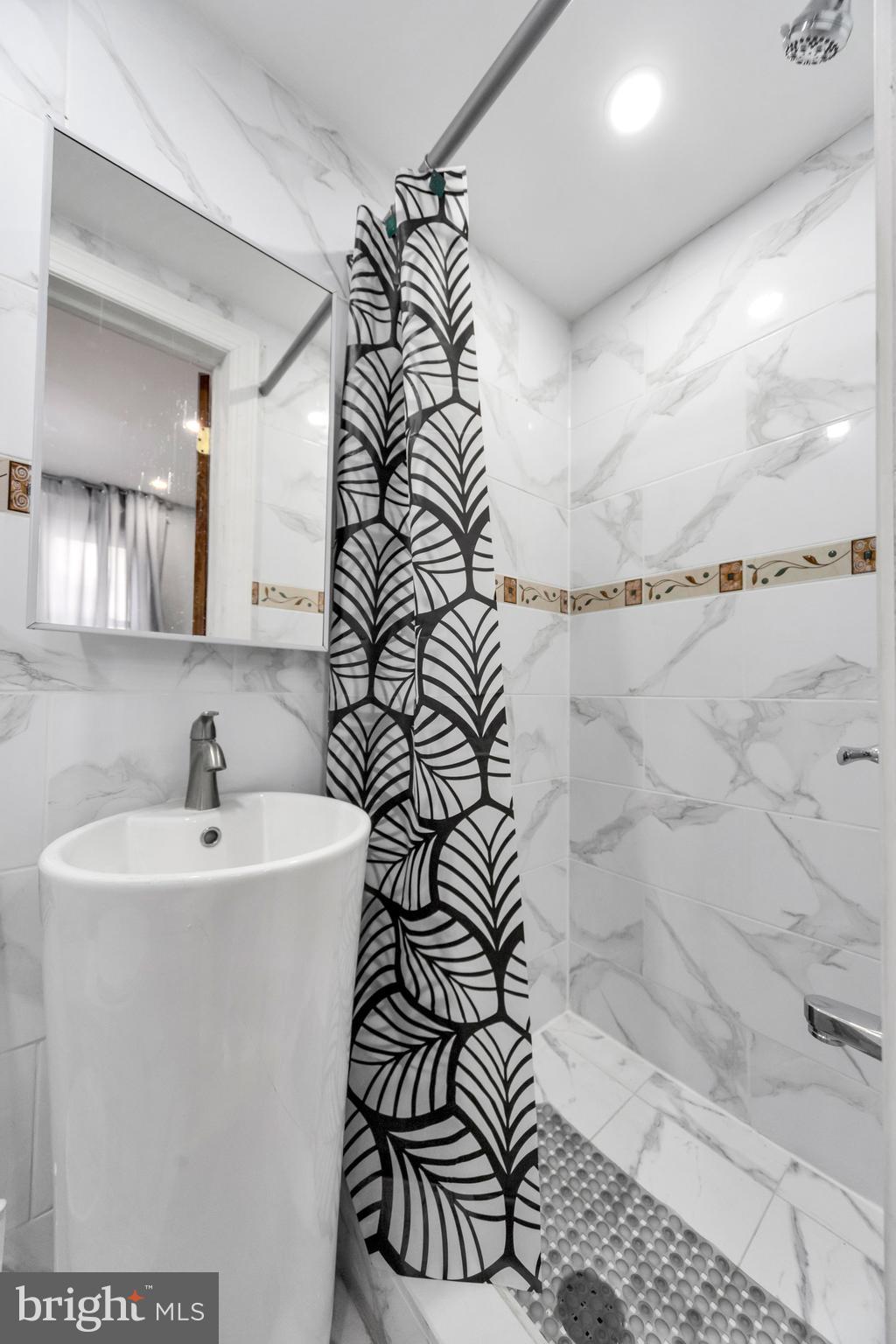 18 Elm Avenue Upper Darby, PA 19082 - Photo 20 of 38