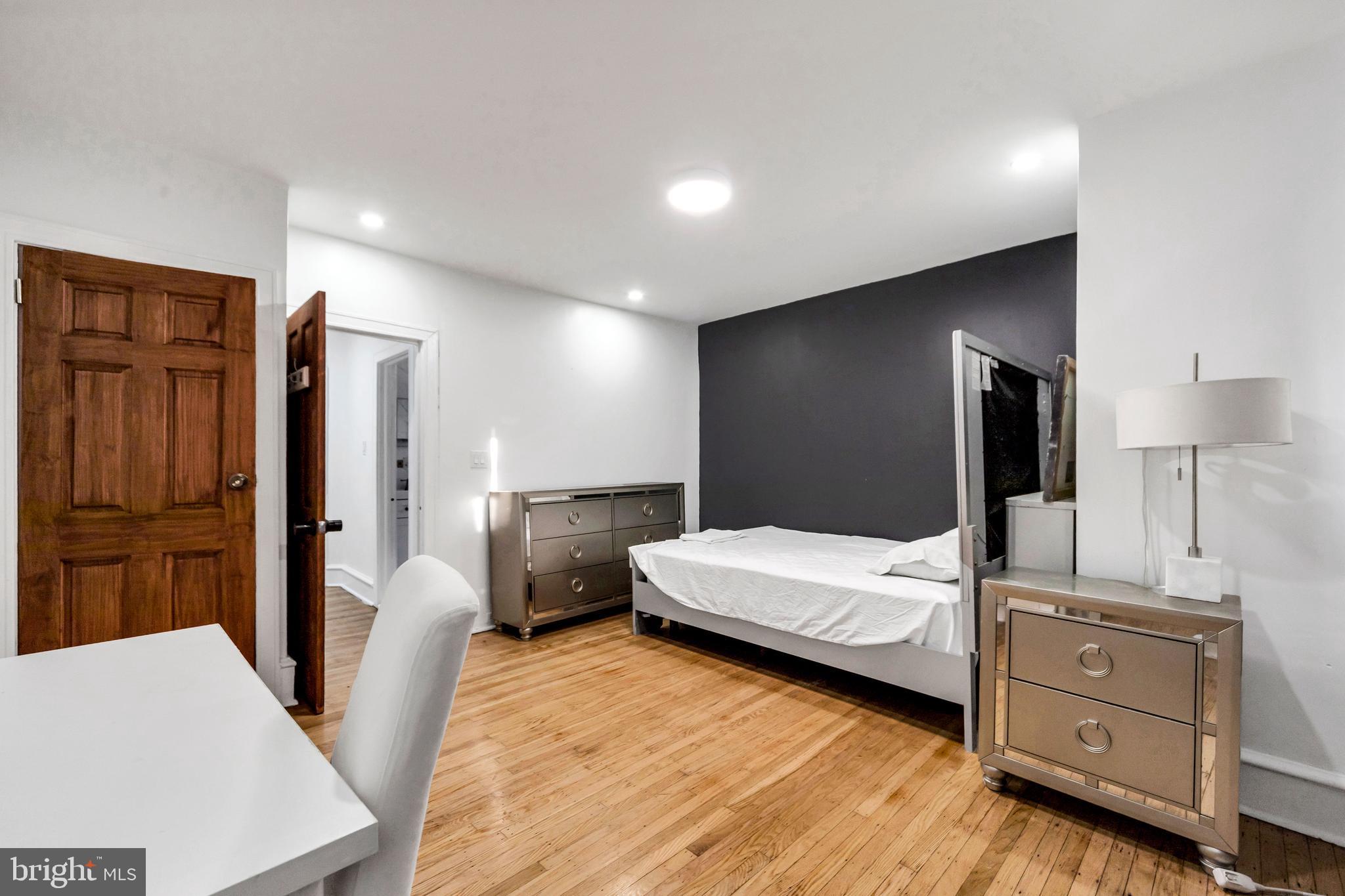 18 Elm Avenue Upper Darby, PA 19082 - Photo 23 of 38