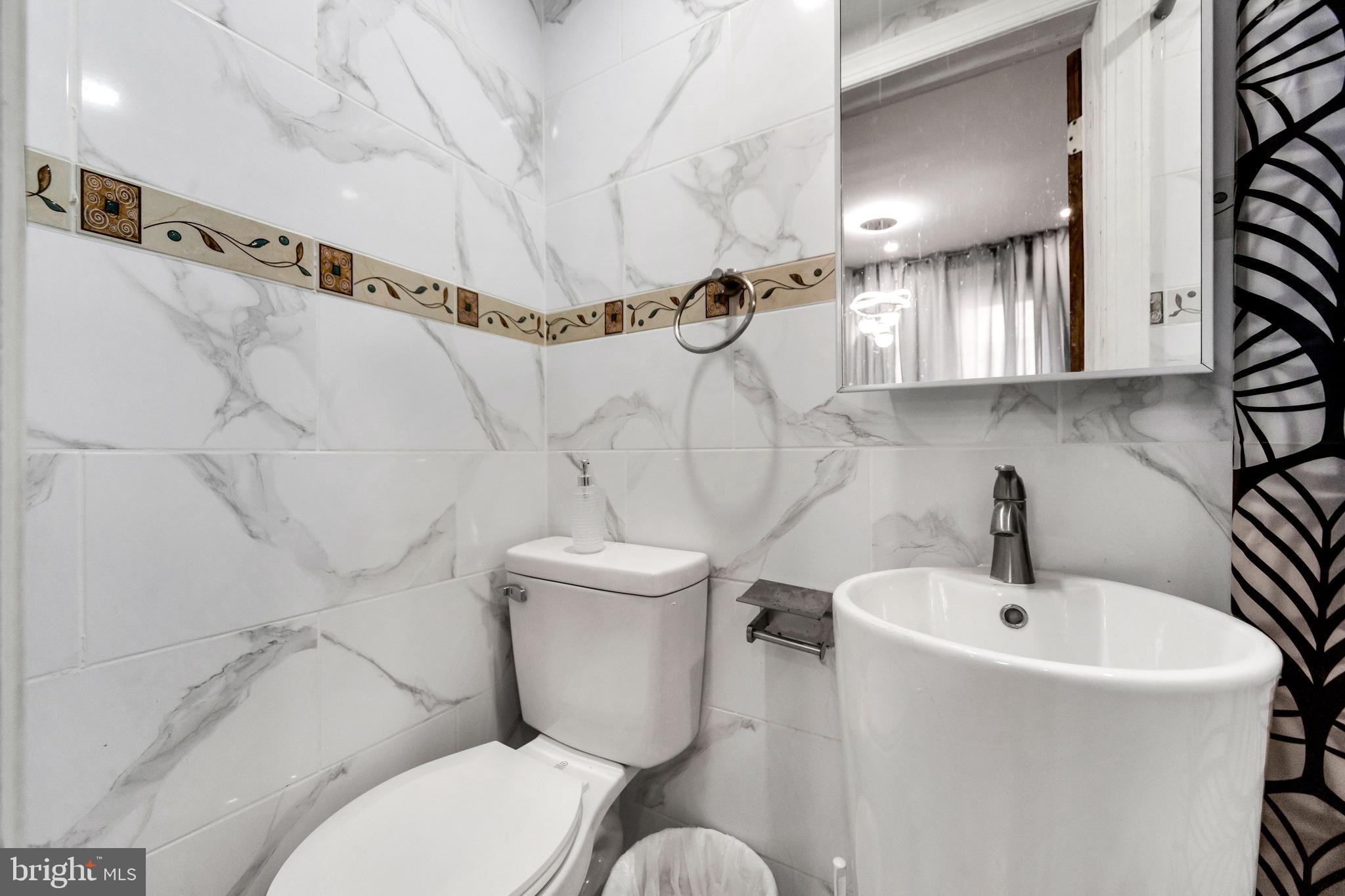 18 Elm Avenue Upper Darby, PA 19082 - Photo 24 of 38