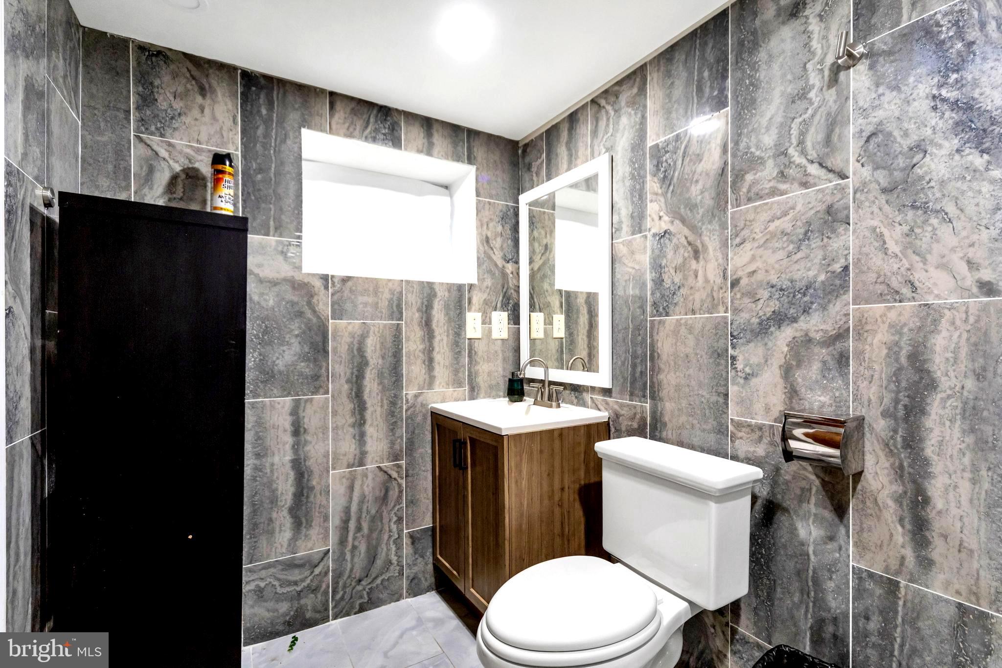 18 Elm Avenue Upper Darby, PA 19082 - Photo 29 of 38