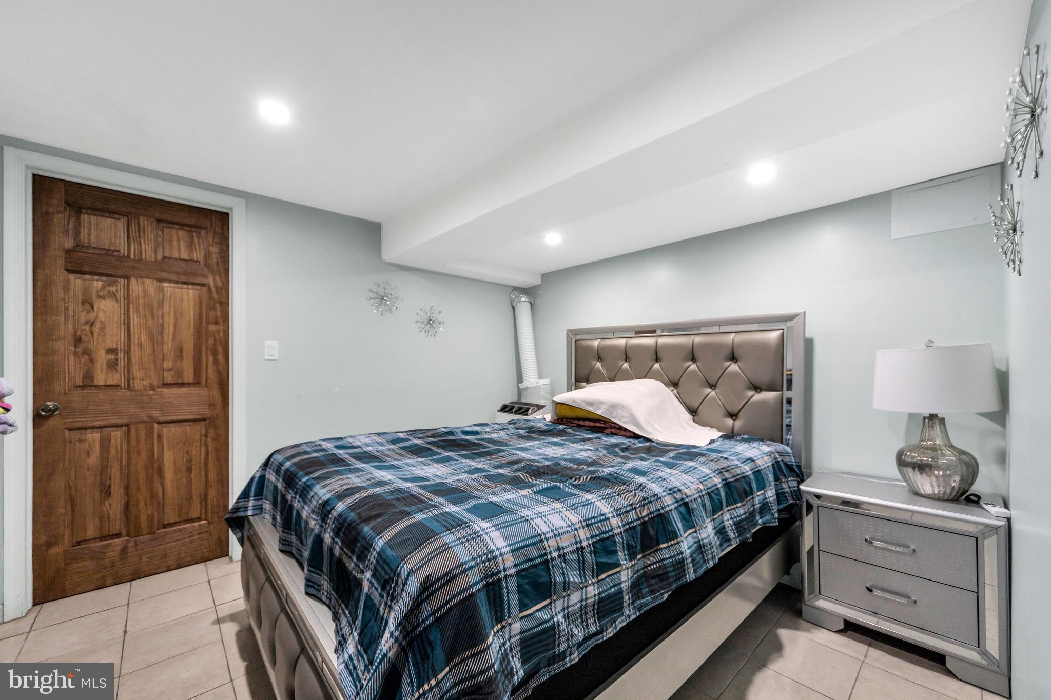 18 Elm Avenue Upper Darby, PA 19082 - Photo 30 of 38