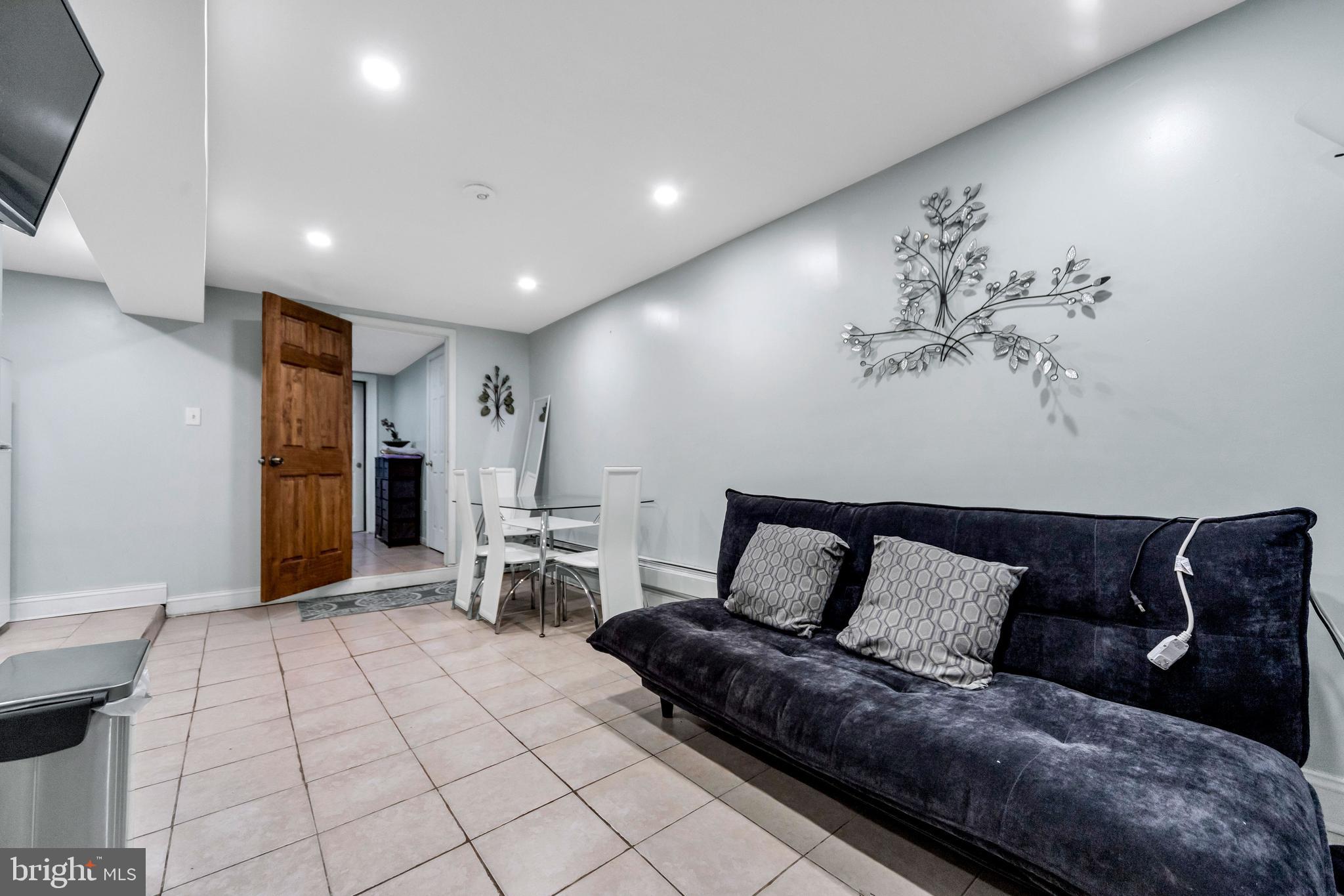 18 Elm Avenue Upper Darby, PA 19082 - Photo 33 of 38