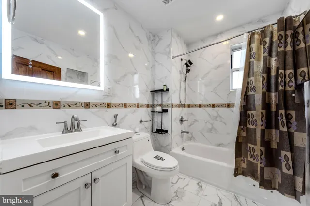 $319,000 | 18 Elm Avenue, Upper Darby, PA 19082