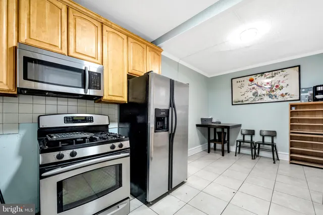 $319,000 | 18 Elm Avenue, Upper Darby, PA 19082