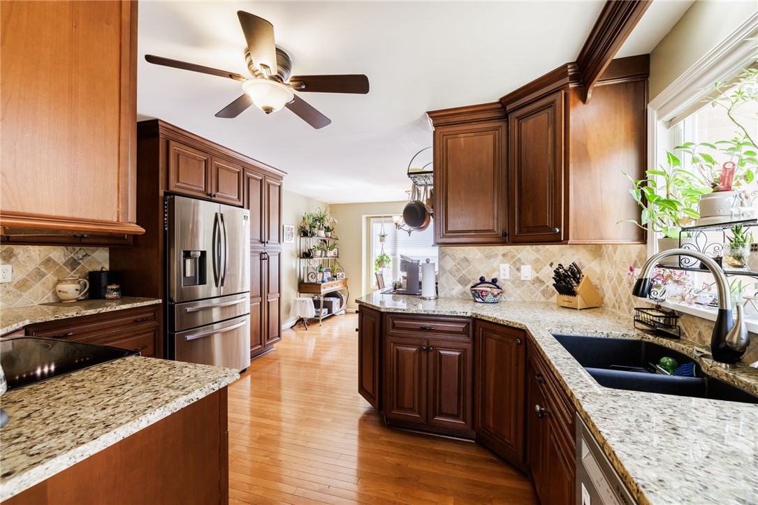 34 Freshfield Rise Perinton, NY 14450 - Photo 9 of 36