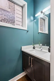 $875,000 | 926 North Honore Street, Unit 1, Chicago, IL 60622
