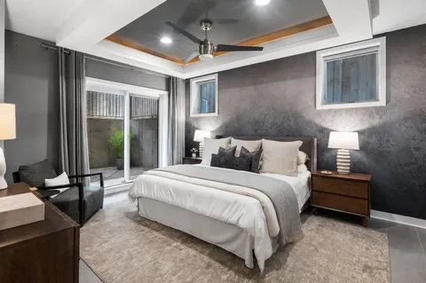$875,000 | 926 North Honore Street, Unit 1, Chicago, IL 60622