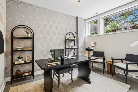 $875,000 | 926 North Honore Street, Unit 1, Chicago, IL 60622