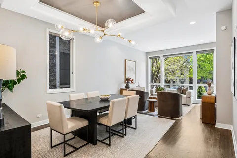 $875,000 | 926 North Honore Street, Unit 1, Chicago, IL 60622