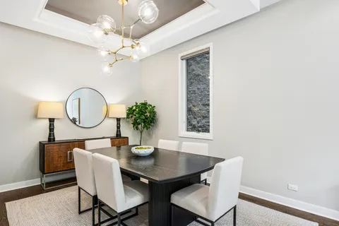 $875,000 | 926 North Honore Street, Unit 1, Chicago, IL 60622