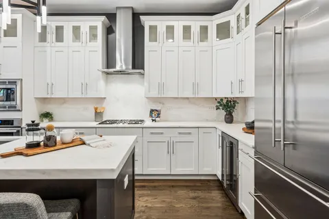 $875,000 | 926 North Honore Street, Unit 1, Chicago, IL 60622