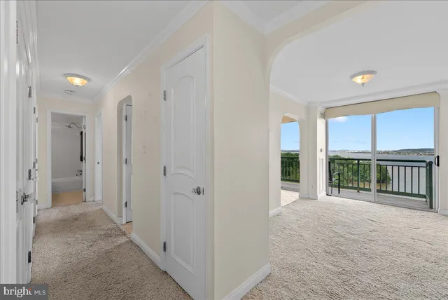 $2,550 | 501 Slaters Lane, Unit 907, Alexandria, VA 22314