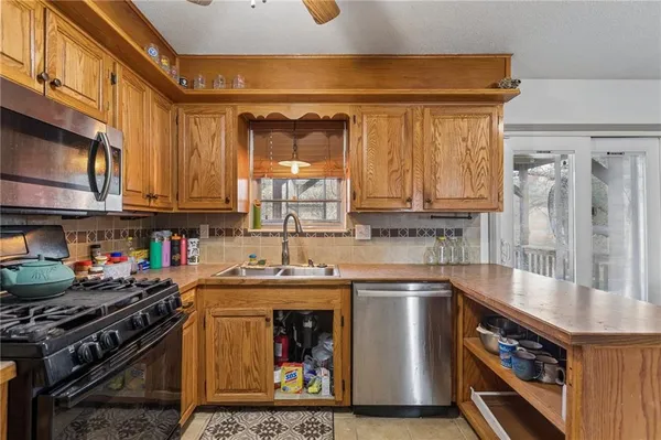 $250,000 | 7804 Northwest Milrey Drive, Kansas City, MO 64152
