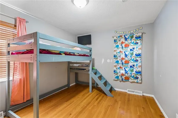 $250,000 | 7804 Northwest Milrey Drive, Kansas City, MO 64152