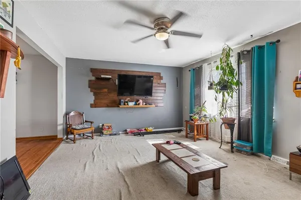 $250,000 | 7804 Northwest Milrey Drive, Kansas City, MO 64152
