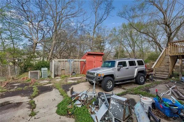 $250,000 | 7804 Northwest Milrey Drive, Kansas City, MO 64152
