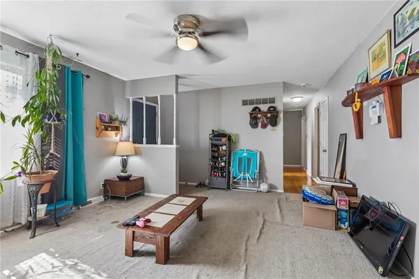 $250,000 | 7804 Northwest Milrey Drive, Kansas City, MO 64152