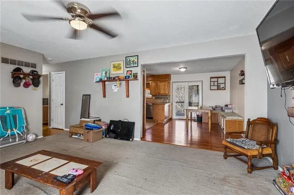 $250,000 | 7804 Northwest Milrey Drive, Kansas City, MO 64152