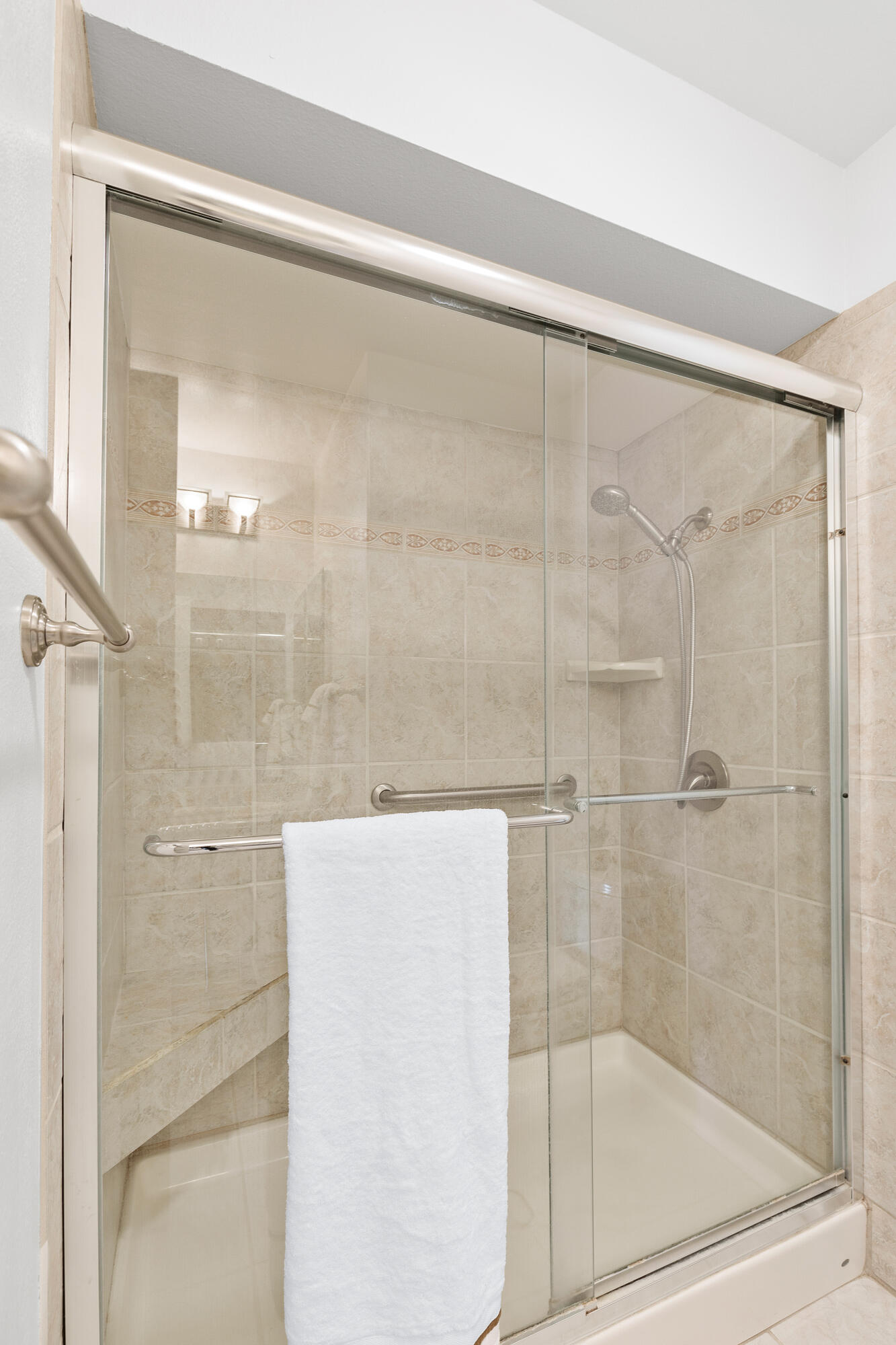 82288 Ullman Road Indio, CA 92201 - Photo 8 of 32 a bathroom with a shower