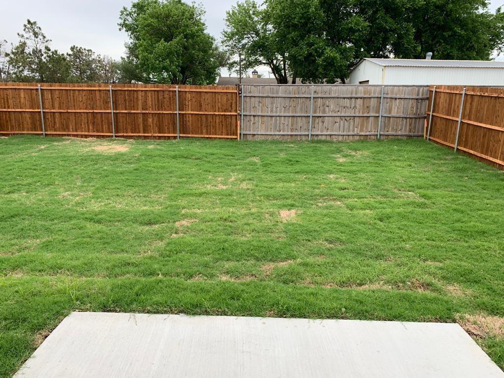 1637 Shadow Hawk Drive Fort Worth, TX 76052 - Photo 20 of 20 a view of a backyard