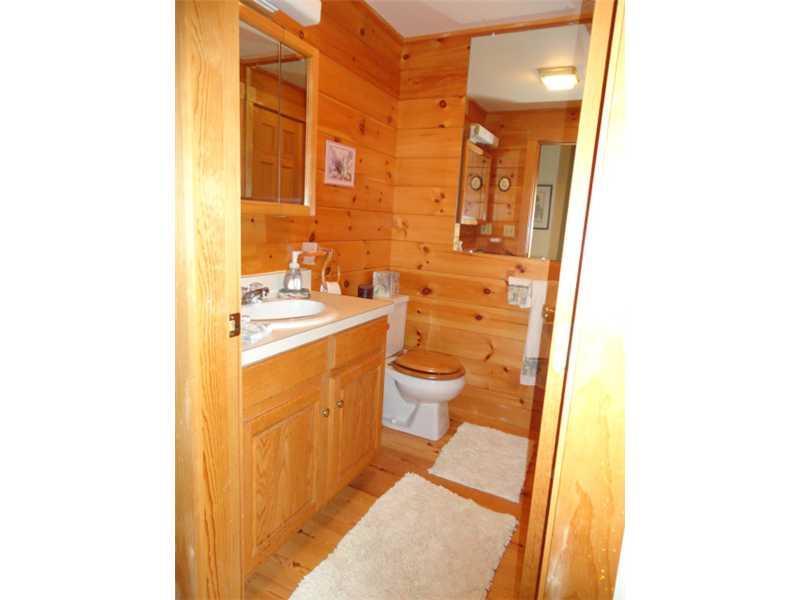 91 North Wayne Road Readfield, ME 04355 - Photo 27 of 35 Bathroom. 2nd floor