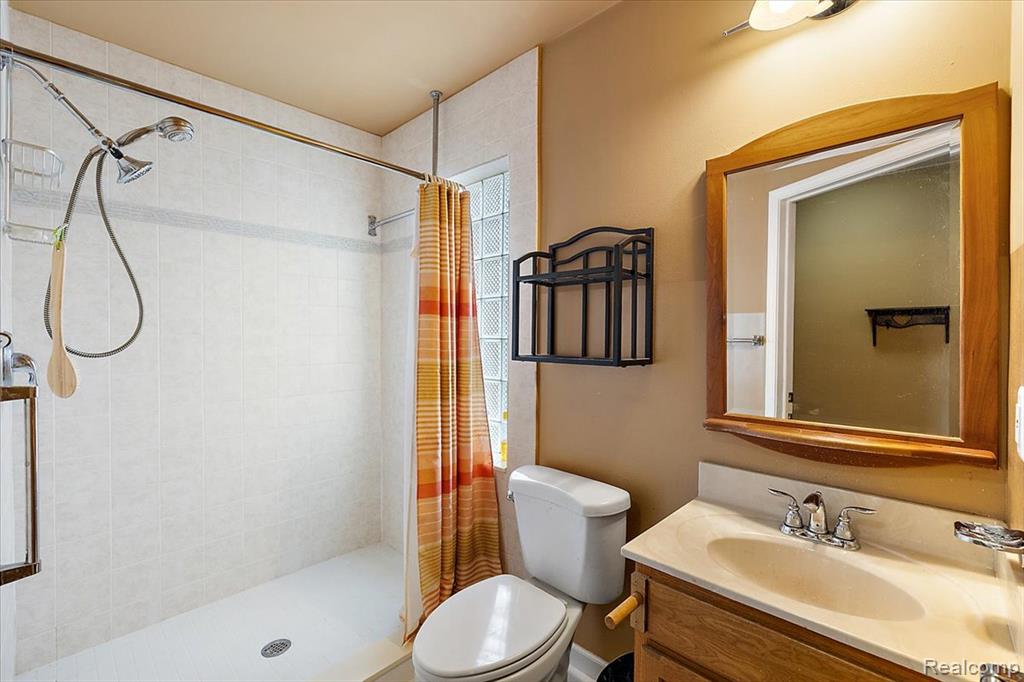 1493 East Melton Road Birmingham, MI 48009 - Photo 23 of 38