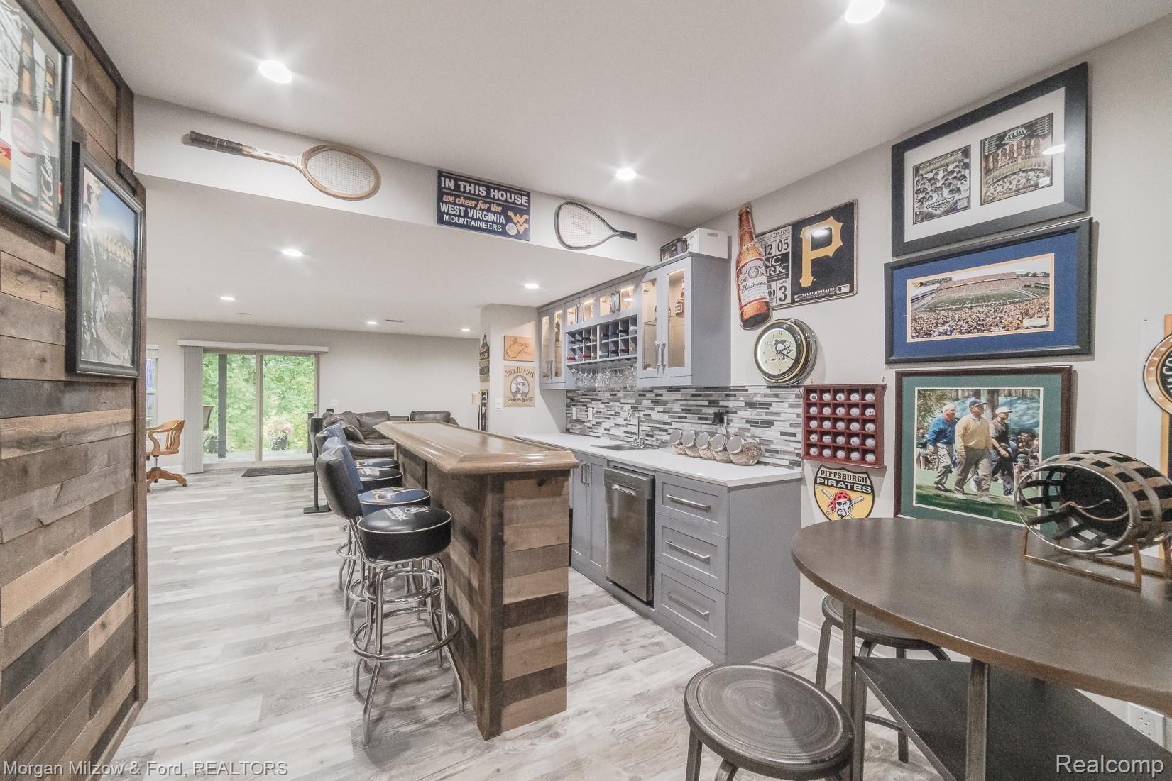 5490 Woodfall Road Clarkston, MI 48348 - Photo 37 of 50 5490 Woodfall-38.jpg