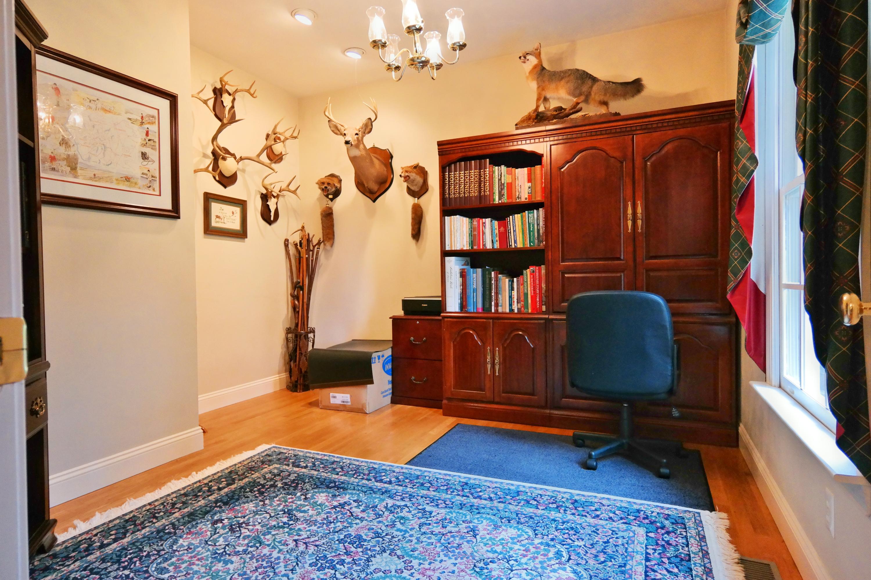 2335 Country Club Road Troutville, VA 24175 - Photo 13 of 47 Office/Living Room