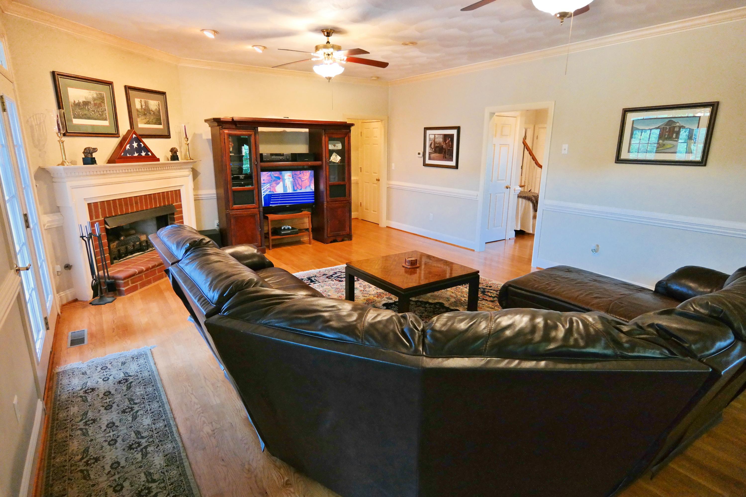 2335 Country Club Road Troutville, VA 24175 - Photo 29 of 47 Family Room