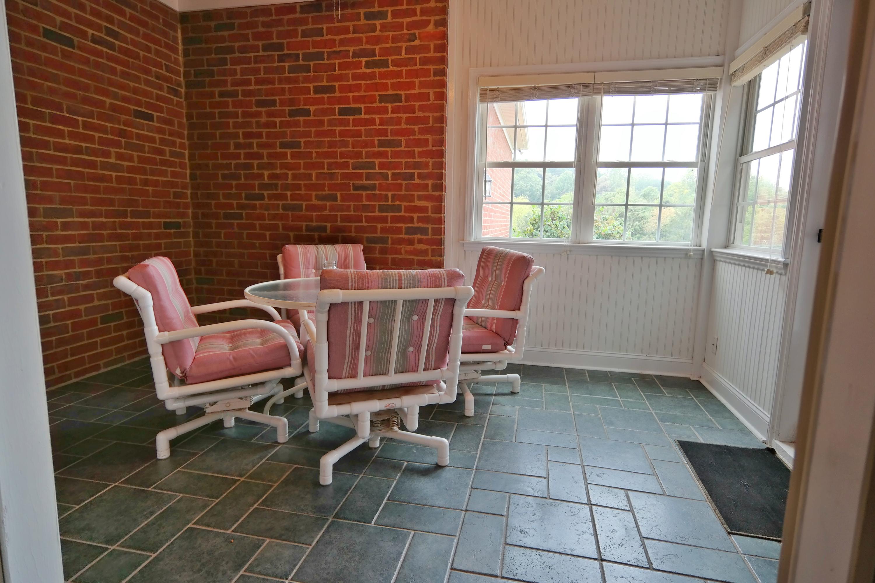 2335 Country Club Road Troutville, VA 24175 - Photo 37 of 47 Sunroom