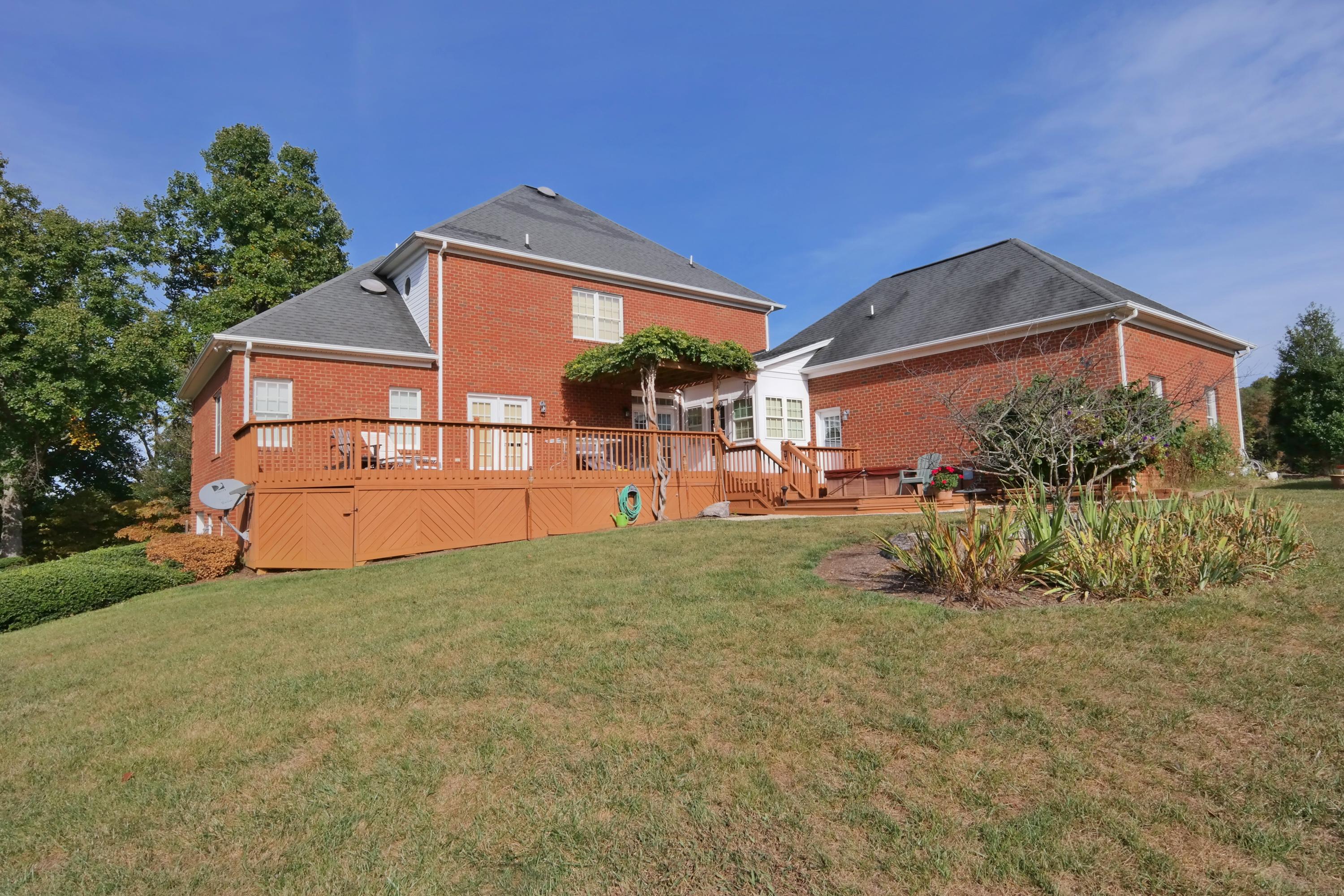 2335 Country Club Road Troutville, VA 24175 - Photo 5 of 47 Rear