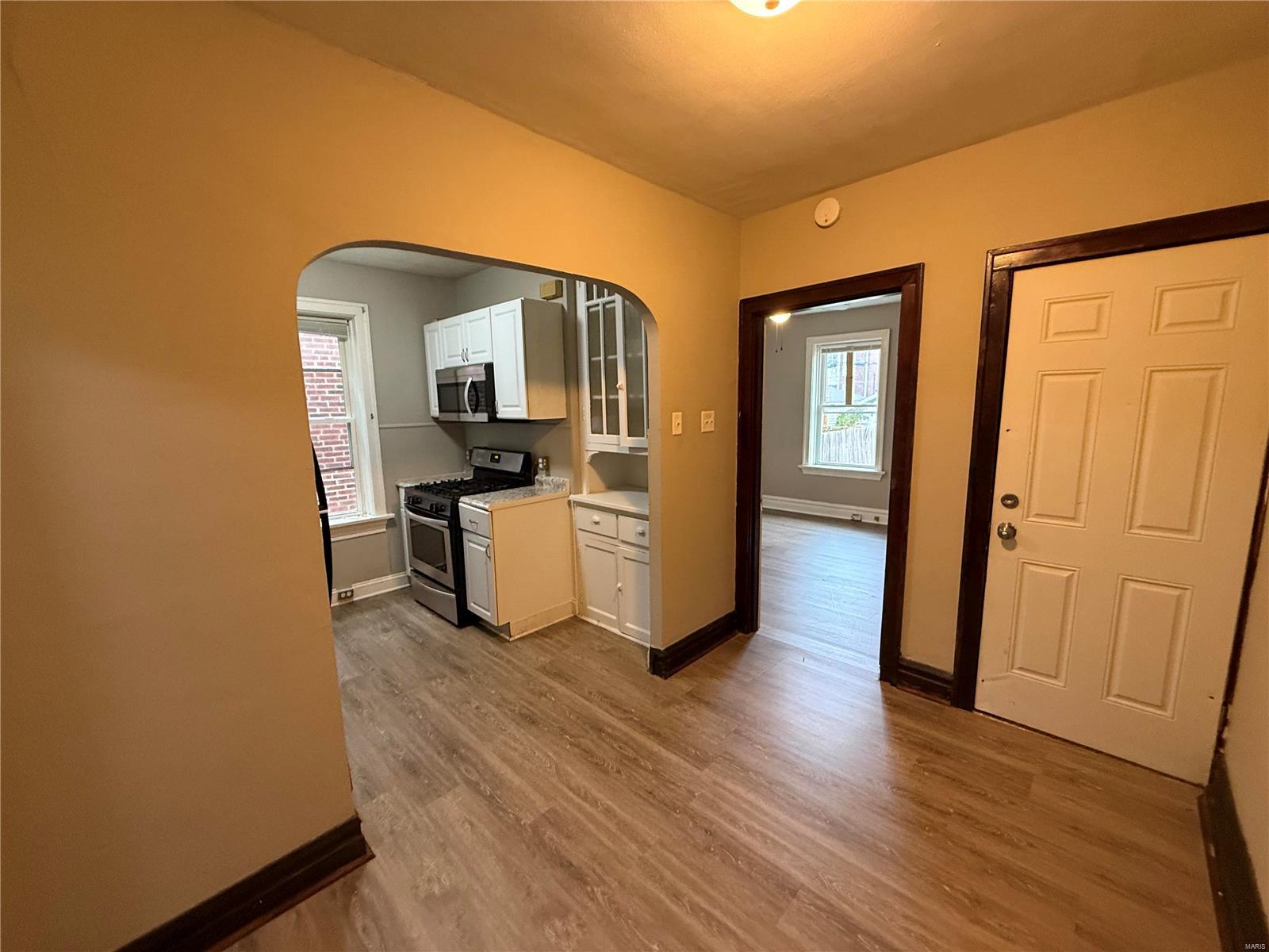 4030 Hydraulic Avenue St. Louis, MO 63116 - Photo 6 of 10