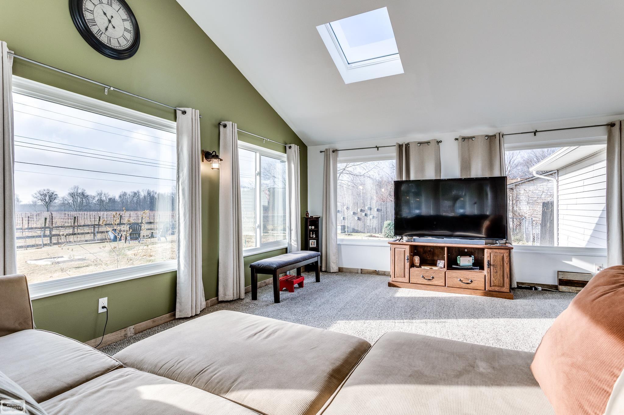 21650 Chester Road Ray, MI 48096 - Photo 22 of 42 50098627-21.JPG