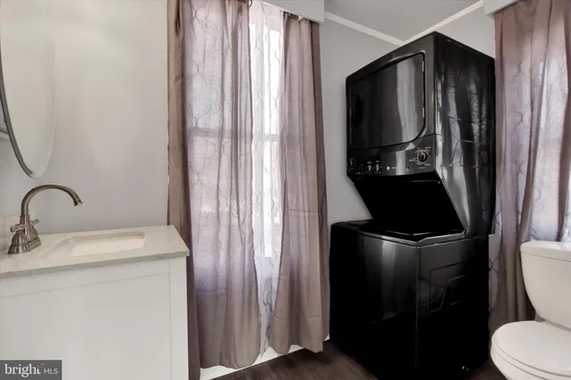 $269,900 | 31 South Main Street, Stewartstown, PA 17363