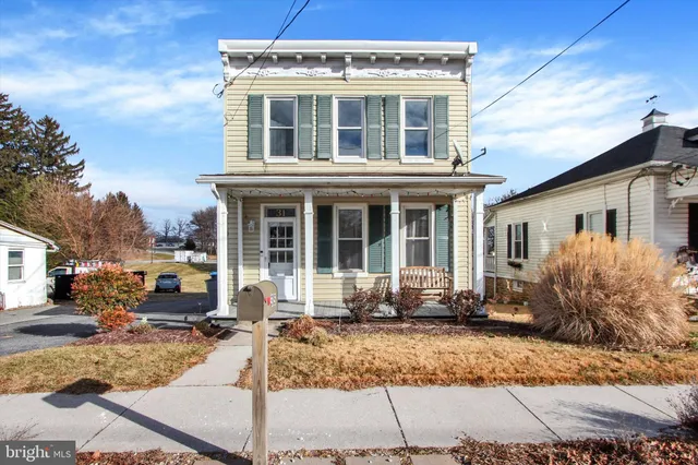 $269,900 | 31 South Main Street, Stewartstown, PA 17363