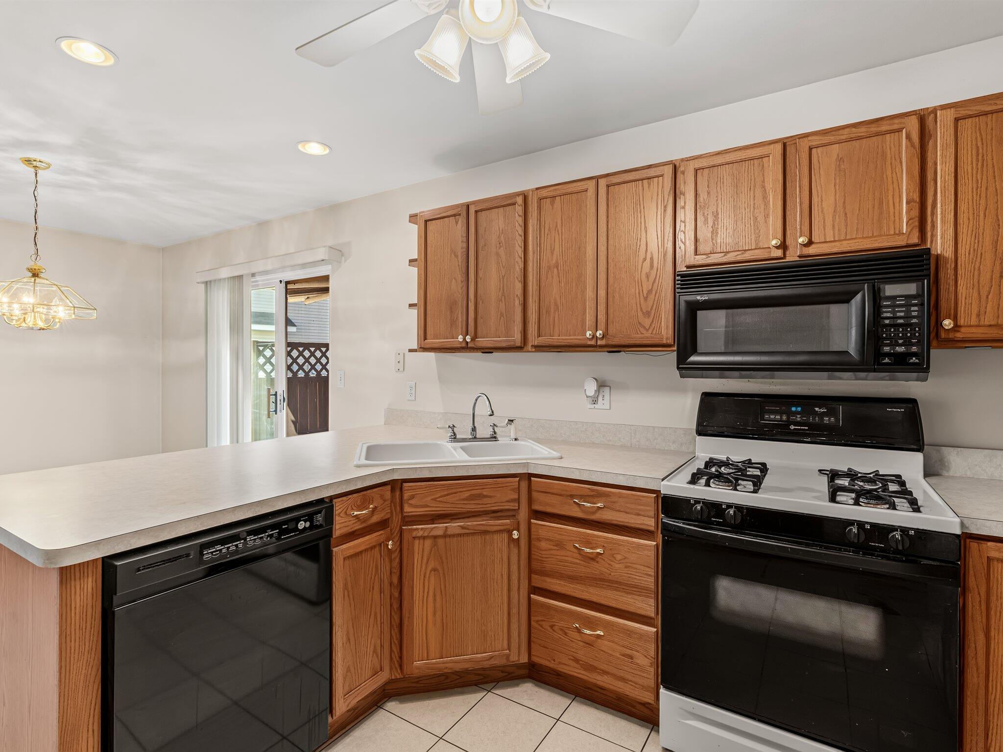 141 Indian Ridge, Unit 4 Michigan City, IN 46360 - Photo 5 of 14 2048x1536