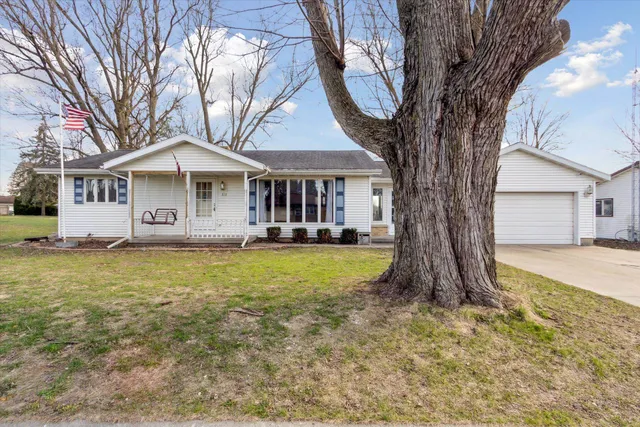 $235,000 | 313 West South Street, Pearl City, IL 61062