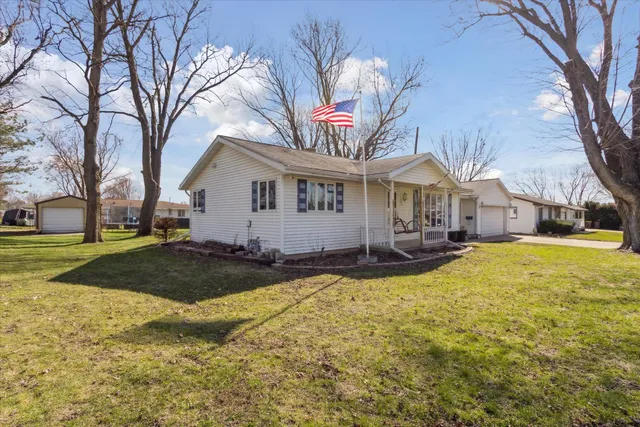 $235,000 | 313 West South Street, Pearl City, IL 61062