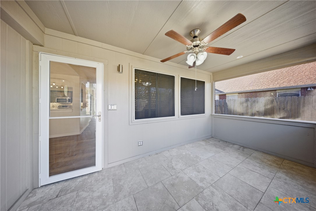 658 Devin Drive Temple, TX 76502 - Photo 28 of 30 an empty room with fan and windows