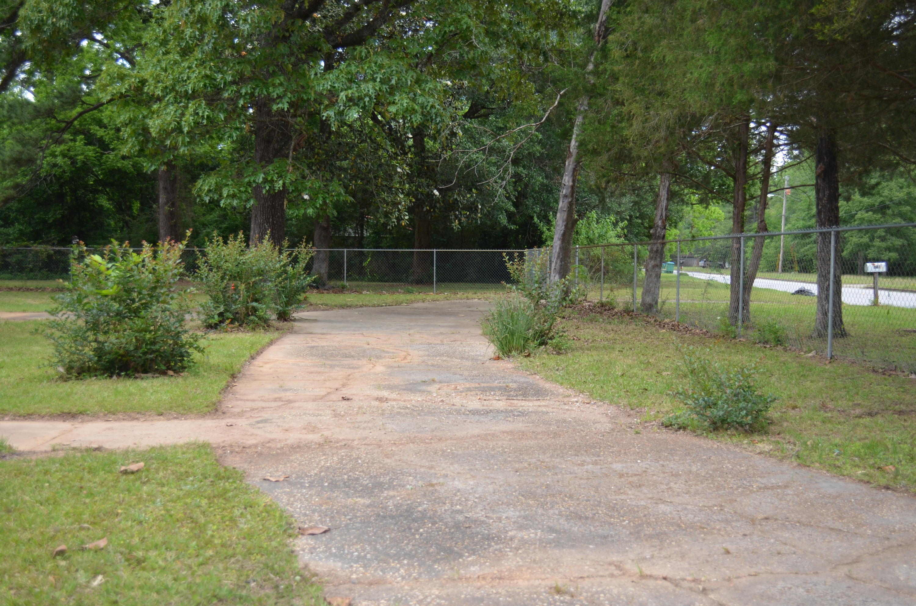 201 Jones Road Crestview, FL 32536 - Photo 19 of 54 DSC_0536