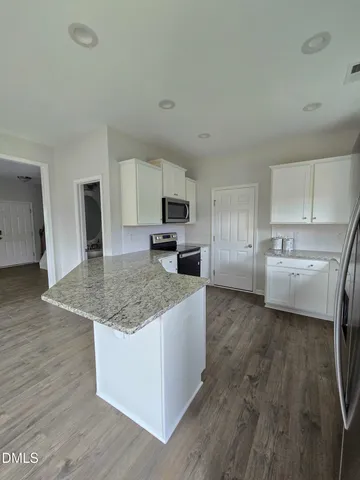 $1,695 | 227 Olde Place, Zebulon, NC 27597