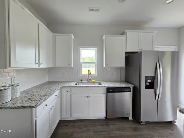 $1,695 | 227 Olde Place, Zebulon, NC 27597